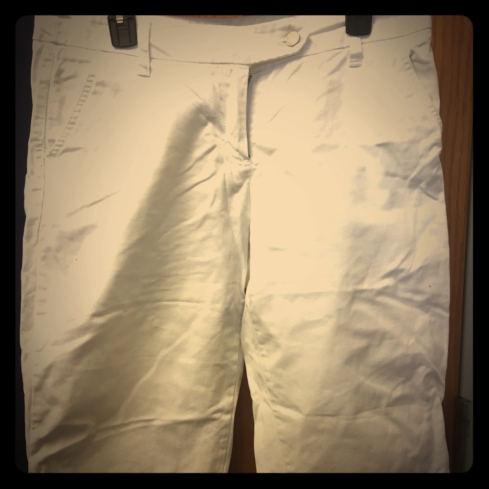 New York & Co white capris